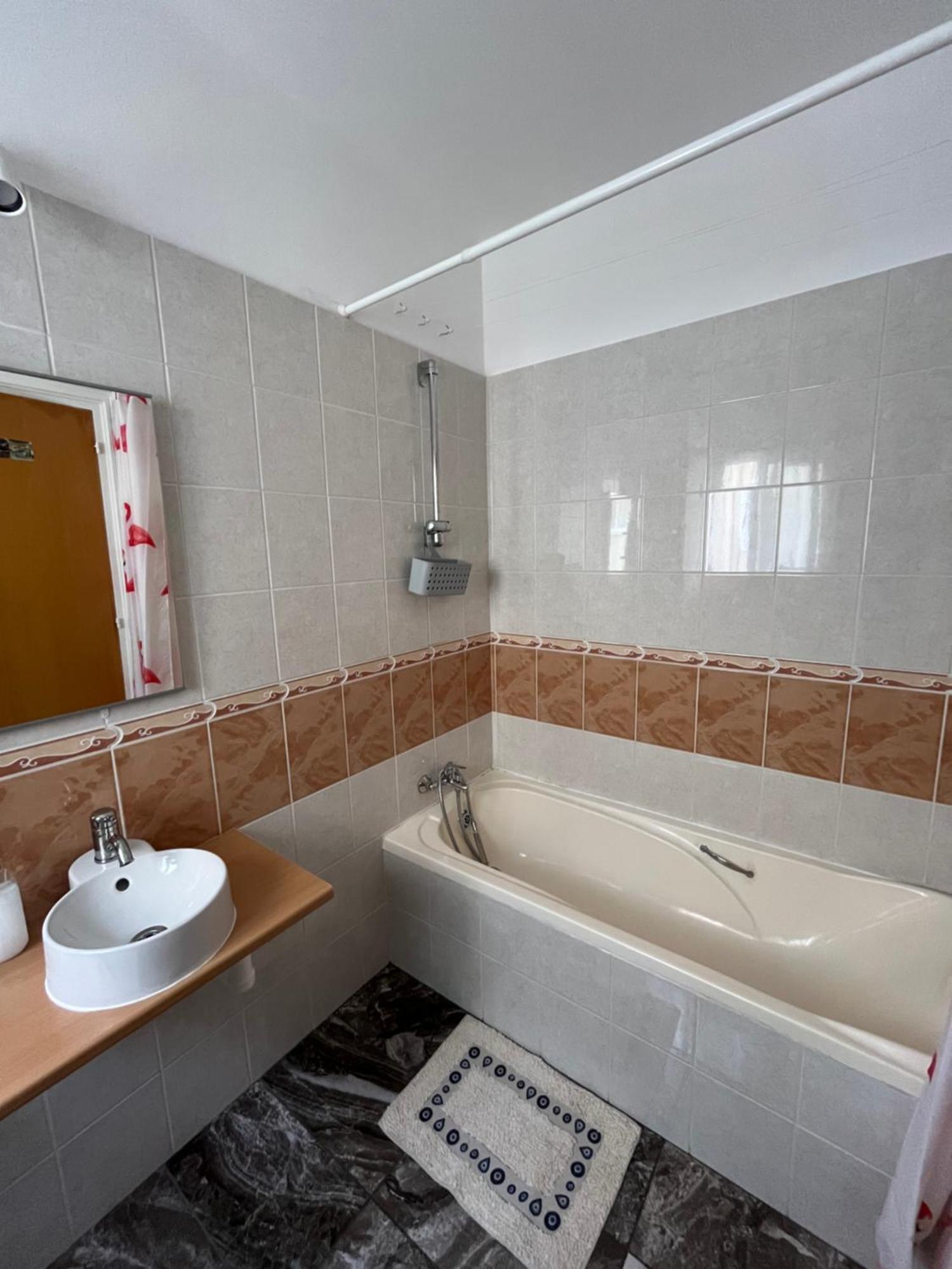 Apartment In Residential Complex With Pool Klorakas Exteriér fotografie